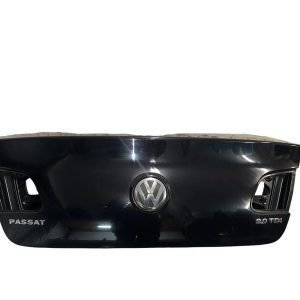 VW Passat B6 sedan r.v. 2010 černá metalíza kód barvy LC9X páté dveře S5VX3T78377 VW Passat B6 sedan r.v. 2010 černá metalíza kód barvy LC9X páté dveře S5VX3T78377