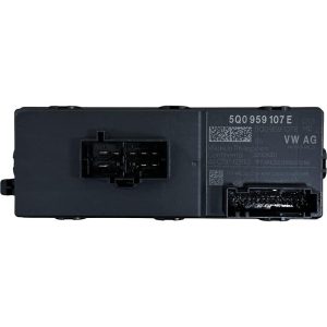 VW Passat B8 kombi r.v. 2015 řídící jednotka elektrického kufru 5Q0959107E S5VX3T72364 VW Passat B8 kombi r.v. 2015 řídící jednotka elektrického kufru 5Q0959107E S5VX3T72364