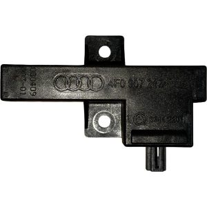 Audi A6 4F avant r.v. 2008 řídící jednotka zesilovače antény 4F0907247 S5VX3T75850 Audi A6 4F avant r.v. 2008 řídící jednotka zesilovače antény 4F0907247 S5VX3T75850