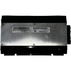 VW Passat B6 kombi r.v. 2006 zesilovač 3C0035456 S5VX3T68815 VW Passat B6 kombi r.v. 2006 zesilovač 3C0035456 S5VX3T68815