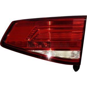 VW Passat B8 kombi r.v. 2015 pravé zadní vnitřní světlo S5VX3T75812 VW Passat B8 kombi r.v. 2015 pravé zadní vnitřní světlo S5VX3T75812