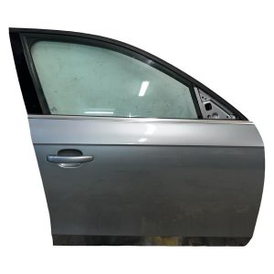 Audi A4 B8 8K sedan r.v. 2010 šedá metalíza Quartzgrau kód barvy LY7G pravé přední dveře 8K0831052J S5VX3T89942 Audi A4 B8 8K sedan r.v. 2010 šedá metalíza Quartzgrau kód barvy LY7G pravé přední dveře 8K0831052J S5VX3T89942