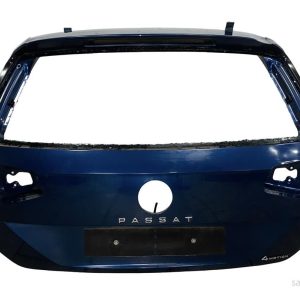VW Passat B8 facelift kombi r.v. 2022 tmavě modrá metalíza kód barvy LP5M páté dveře S5VX3T44001 VW Passat B8 facelift kombi r.v. 2022 tmavě modrá metalíza kód barvy LP5M páté dveře S5VX3T44001